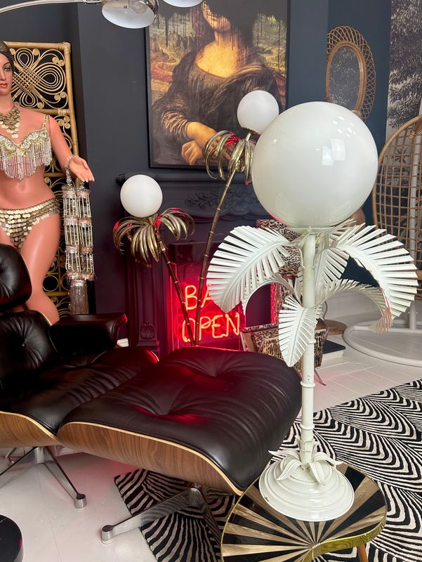 Mid Century Italian Hollywood Sergio Terzani Palm Table/Floor Lamp Original Globe Shade