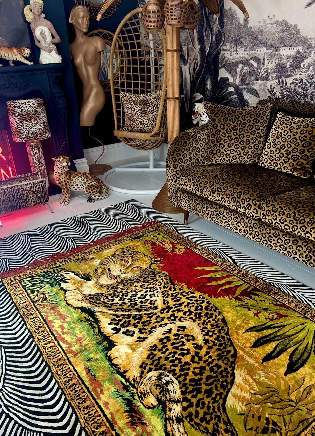 Wild Decor Textiles 1970’s HUGE Leopard Italian Velvet Tapestry Fringed Wall Hanging Rug Wild Decor Textiles 1970’s HUGE Leopard Italian Velvet Tapestry Fringed Wall Hanging Rug