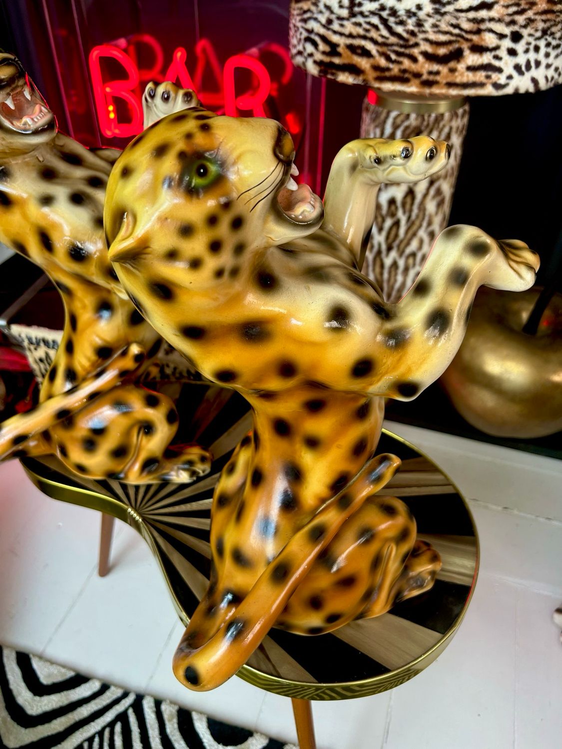 1970’s Hollywood Regency Decor Italian Style Ceramic Fighting Leopard Statue Pair 14” 1970’s Hollywood Regency Decor Italian Style Ceramic Fighting Leopard Statue Pair 14”