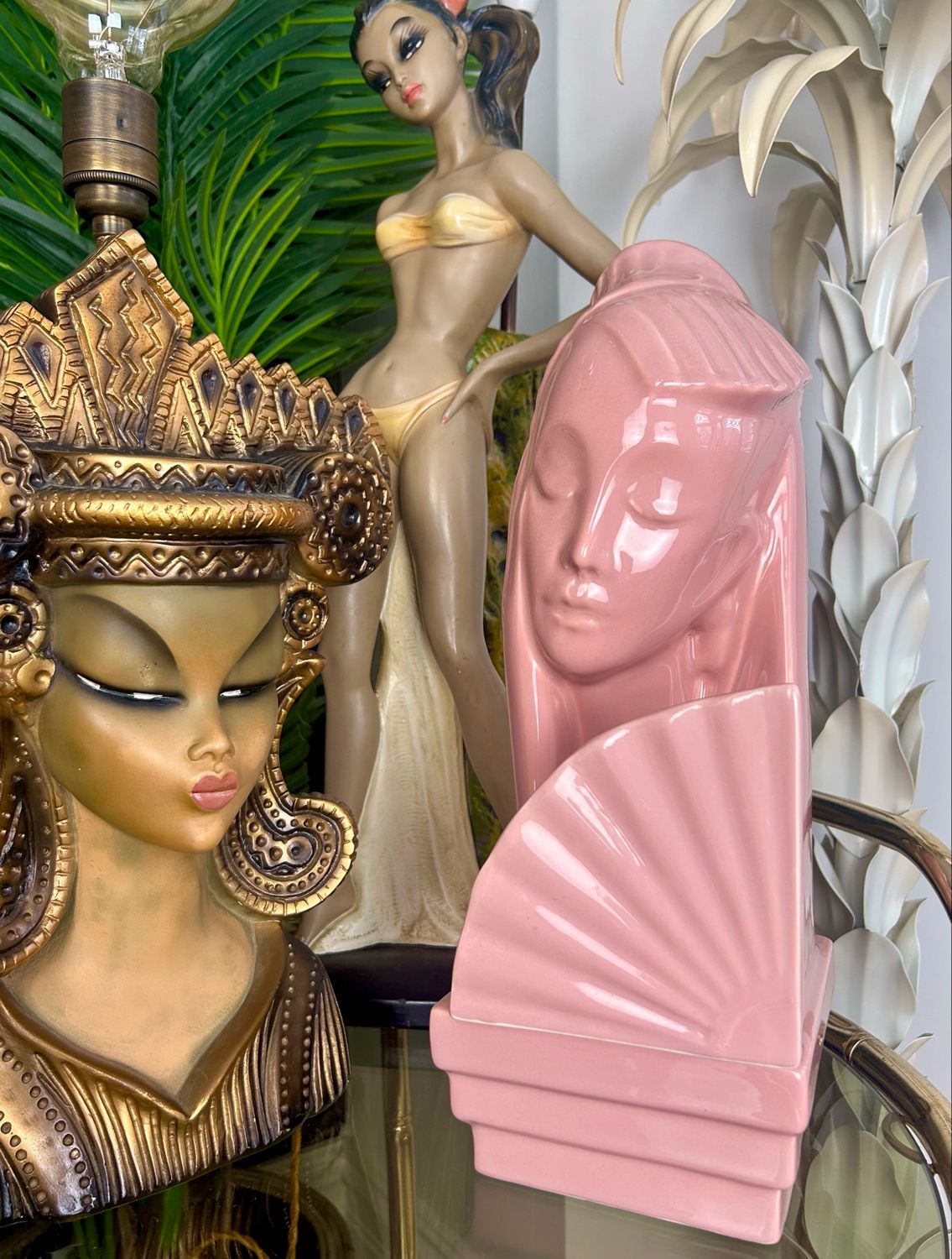 1980’s Postmodern Lindsey B Style Pink Lady With Fan Ceramic Table Lamp 14.5” 1980’s Postmodern Lindsey B Style Pink Lady With Fan Ceramic Table Lamp 14.5”