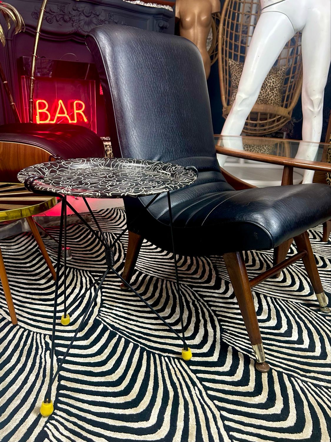 Mid Century 1950’s Atomic Ball Foldable Legs Black Metal Scribble Drinks Table 17.5” Mid Century 1950’s Atomic Ball Foldable Legs Black Metal Scribble Drinks Table 17.5”