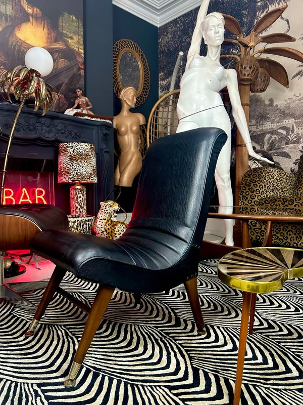 Mid Century 1960’s Black Vinyl Teak Frame Tapered Legs Lounge Cocktail Chair