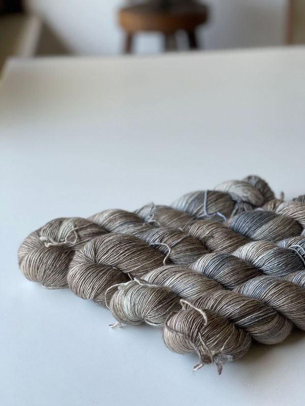 400g Trallafitti mit Seide, Single Garn, 400/100g 400g Trallafitti mit Seide, Single Garn, 400/100g