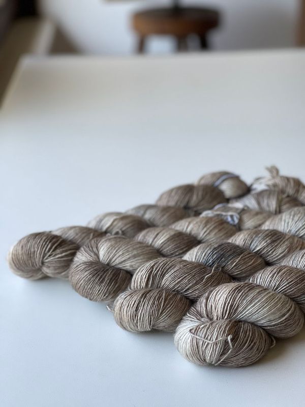 400g Trallafitti mit Seide, Single Garn, 400/100g 400g Trallafitti mit Seide, Single Garn, 400/100g