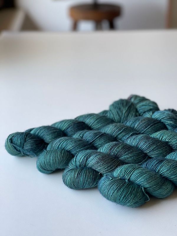 400g Trallafitti mit Seide, Single Garn, 400/100g 400g Trallafitti mit Seide, Single Garn, 400/100g