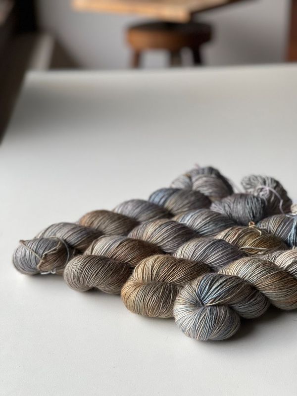 400g Trallafitti mit Seide, Single Garn, 400/100g 400g Trallafitti mit Seide, Single Garn, 400/100g