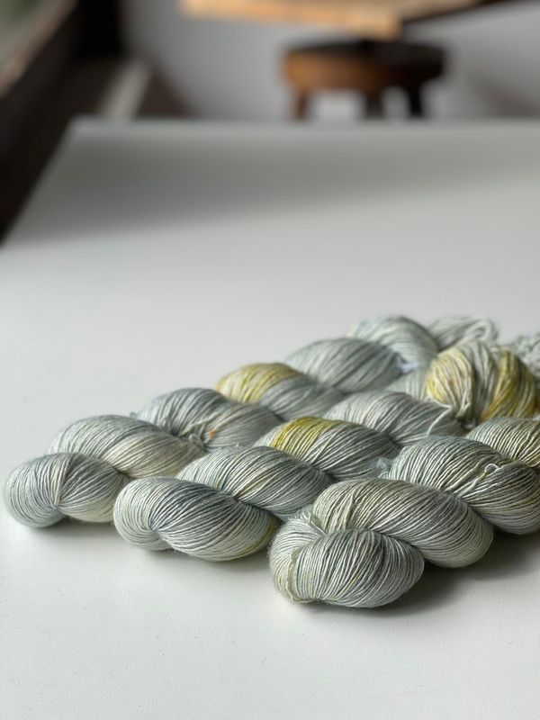 300g Trallafitti mit Seide, Single Garn, 400/100g 300g Trallafitti mit Seide, Single Garn, 400/100g
