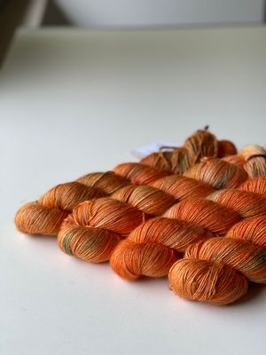 400g Trallafitti mit Seide, Single Garn, 400/100g