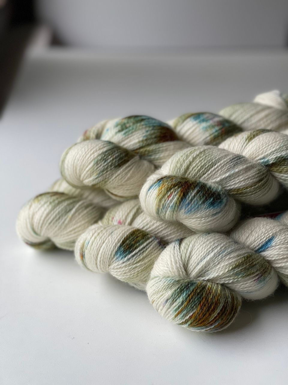 500g Angenehm 4ply, John Arbon, 400m/100g