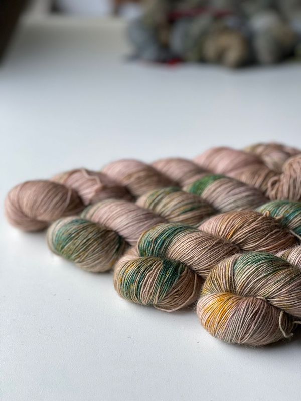 400g Trallafitti BlauGesicht, Single Garn, 400m/100g 400g Trallafitti BlauGesicht, Single Garn, 400m/100g