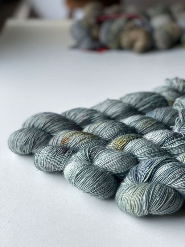 400g Trallafitti BlauGesicht, Single Garn, 400m/100g 400g Trallafitti BlauGesicht, Single Garn, 400m/100g