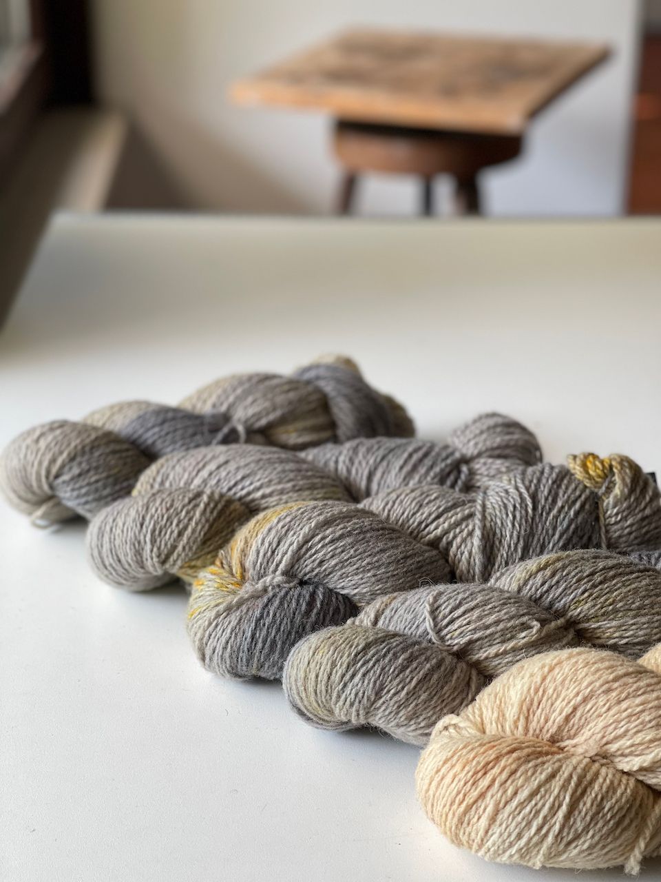 500g Rheingold 2ply 200, mit einem Kontraststrang 500g Rheingold 2ply 200, mit einem Kontraststrang