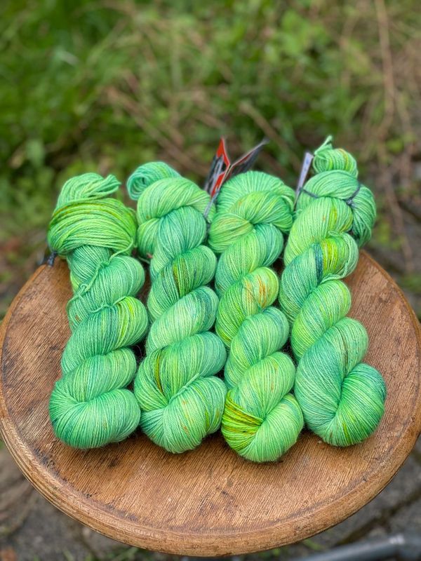 400g BlauGesicht LUXUS, edles BFL-Seide-Kaschmir-Garn 400m/100g 400g BlauGesicht LUXUS, edles BFL-Seide-Kaschmir-Garn 400m/100g