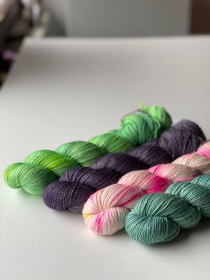 400g BlauGesicht LUXUS, edles BFL-Seide-Kaschmir-Garn 400m/100g 400g BlauGesicht LUXUS, edles BFL-Seide-Kaschmir-Garn 400m/100g