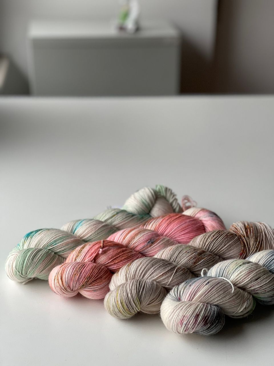 NEUES GARN: 400g Bluefaced/Corriedale bei Fuß! 400m/100g