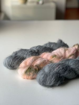 300g Prächtige Fluse, Baby Suri Alpaka /Seide Garn 225m/100g