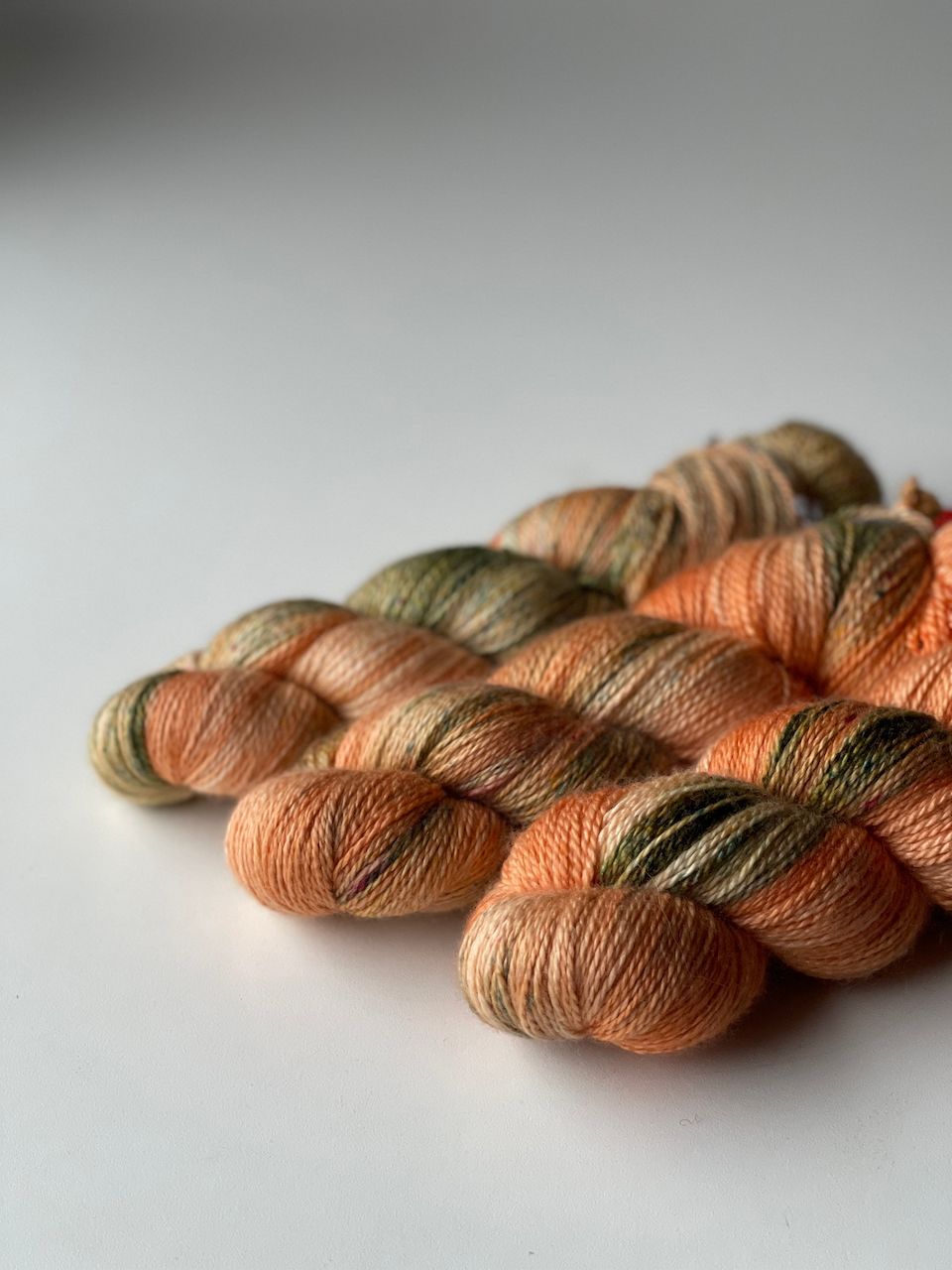 300g Unglaublicher Merino LUXUS, edles Merino-Seide-Kaschmir-Garn, 400m/100g 300g Unglaublicher Merino LUXUS, edles Merino-Seide-Kaschmir-Garn, 400m/100g