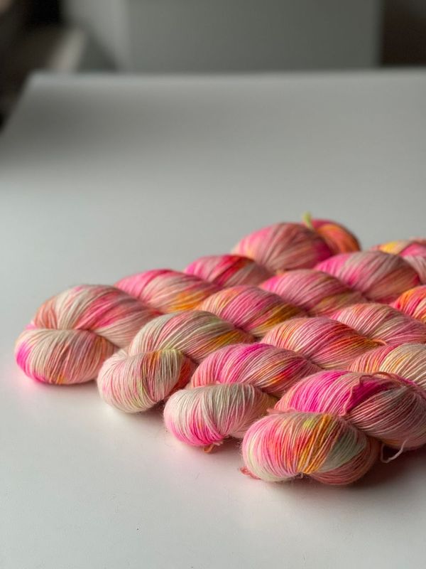 400g Trallafitti BlauGesicht, Single Garn, 400m/100g 400g Trallafitti BlauGesicht, Single Garn, 400m/100g