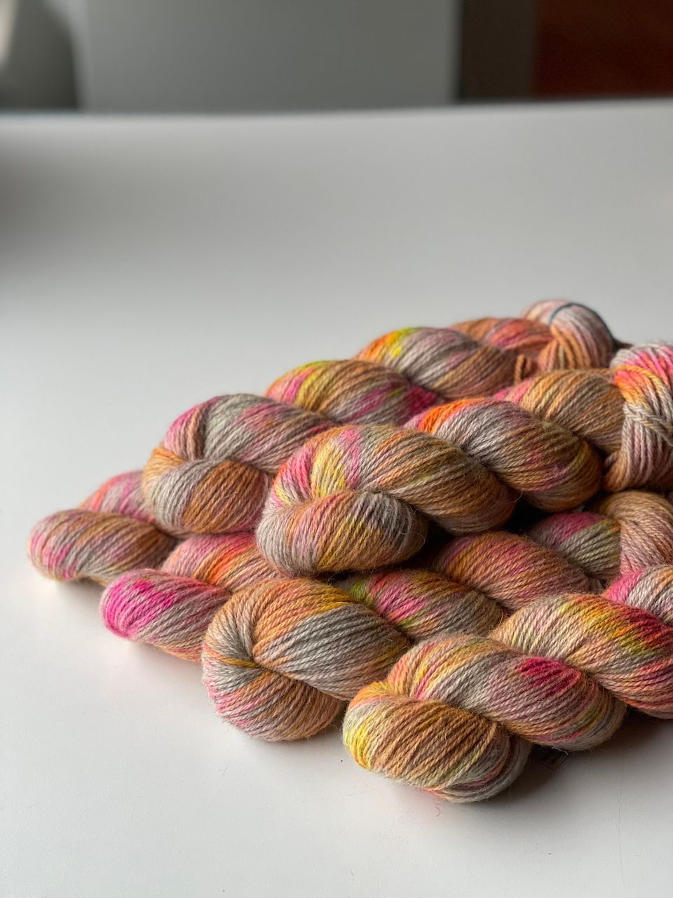 Neu: 600g Ethel DK, John Arbon, 233m/100g Neu: 600g Ethel DK, John Arbon, 233m/100g