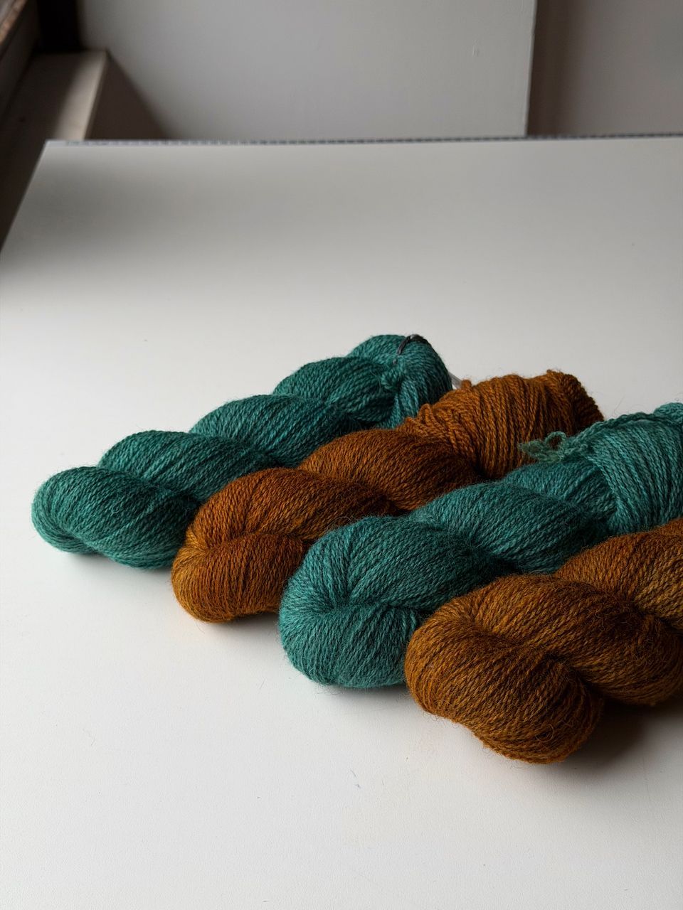 400g Harvest Hues 4ply, John Arbon, 400m/100g