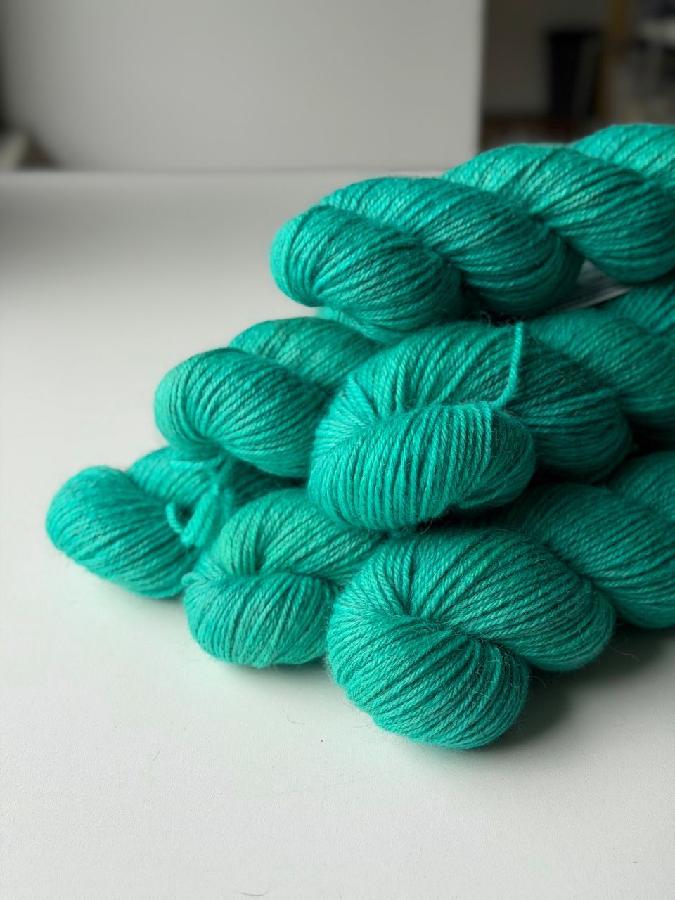 NEUES GARN: 600g Corriedale/Gotland DK