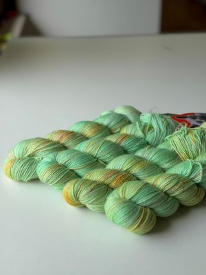 400g  BlauGesicht LUXUS, edles BFL-Seide-Kaschmir-Garn 400m/100g