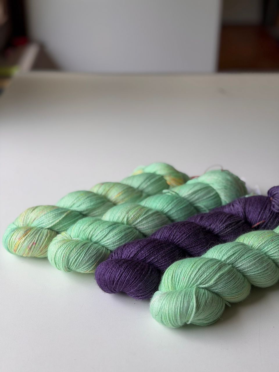 400g  BlauGesicht LUXUS, edles BFL-Seide-Kaschmir-Garn 400m/100g