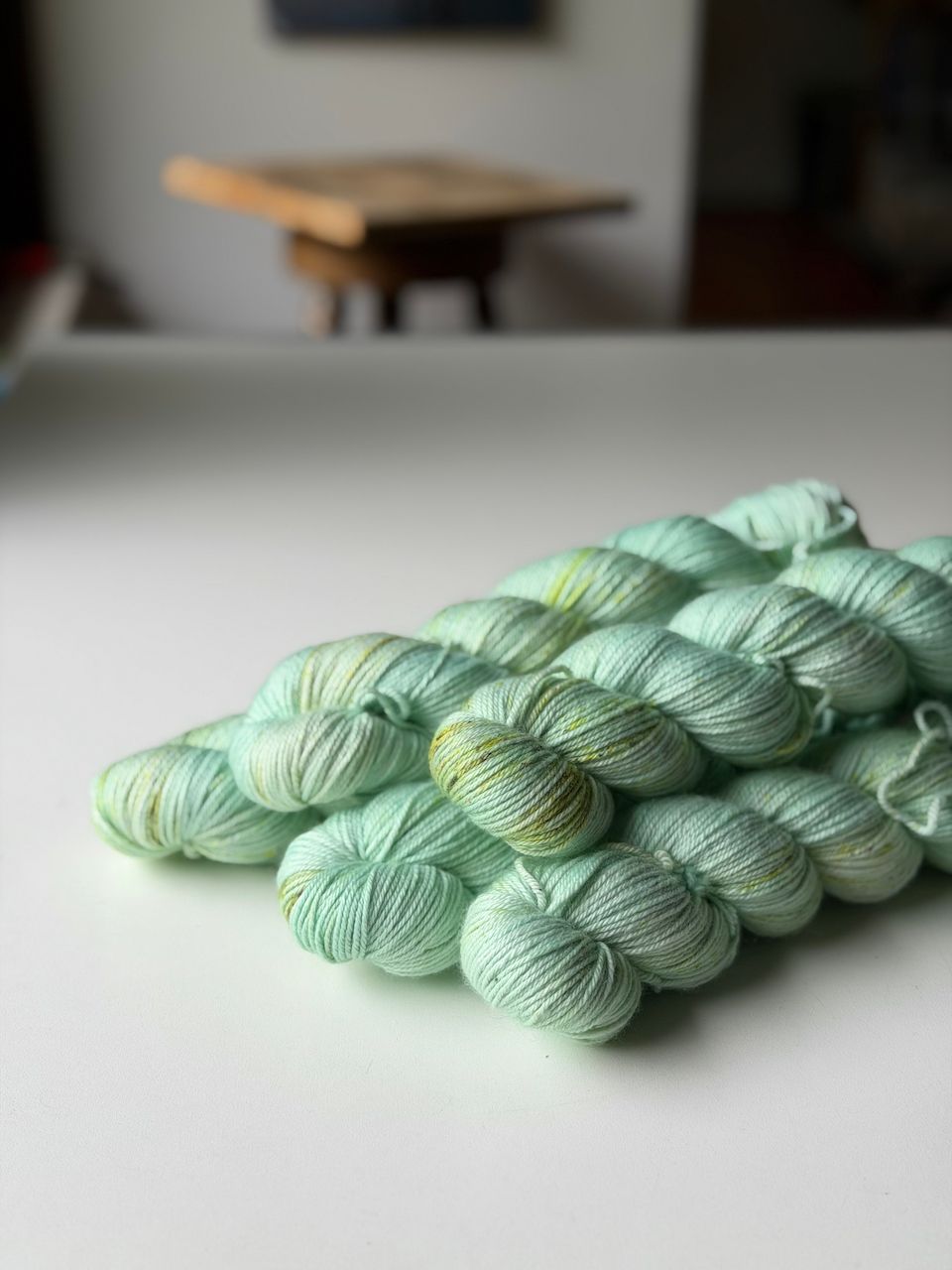 5 x 115g = 575g BlauGesicht DICK und LUXURIÖS, edles BFL-Seide-Kaschmir-Garn 200m/100g 5 x 115g = 575g BlauGesicht DICK und LUXURIÖS, edles BFL-Seide-Kaschmir-Garn 200m/100g