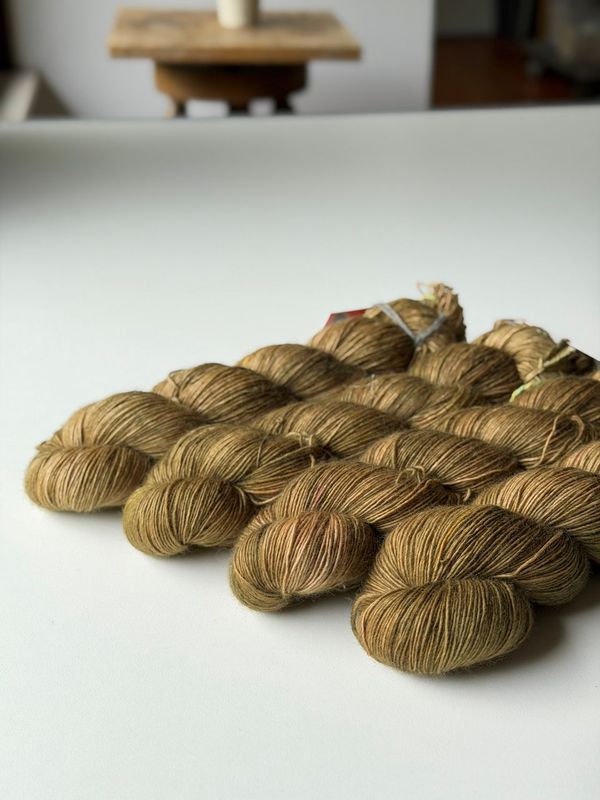 400g Trallafitti BlauGesicht, Single Garn, 400m/100g 400g Trallafitti BlauGesicht, Single Garn, 400m/100g