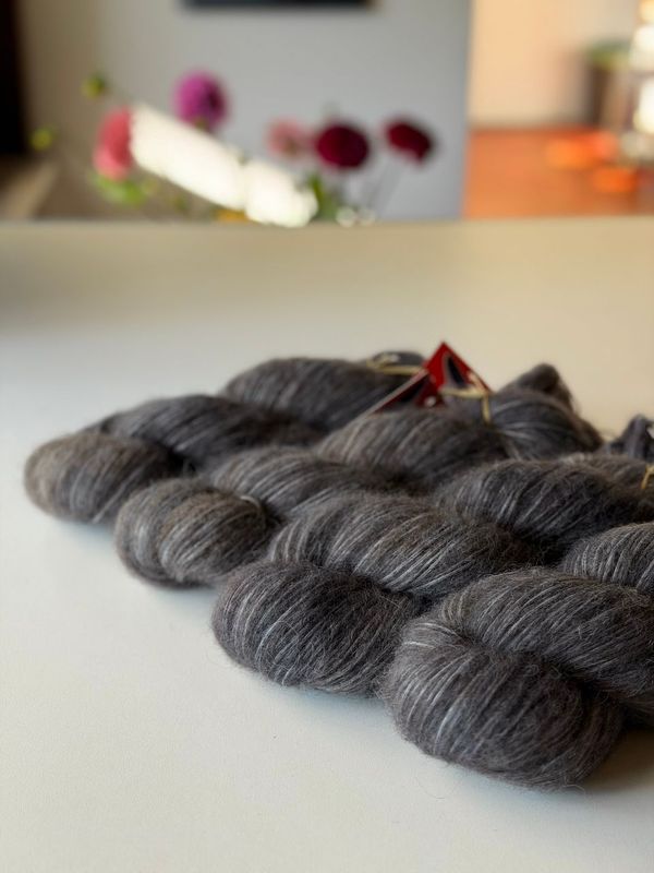 400g Alpaka im Schlafrock , 300m/100g 400g Alpaka im Schlafrock , 300m/100g