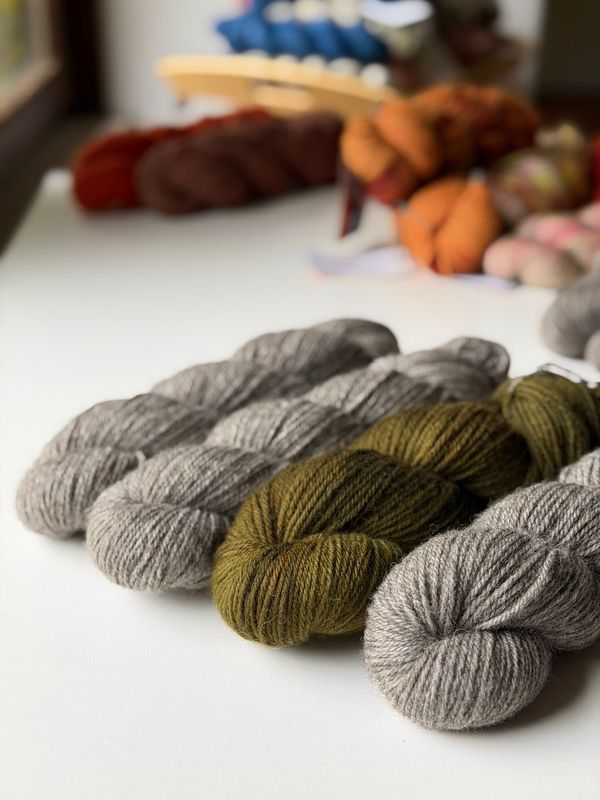 400g für kleinere Größen der Solveig Vest von Elenor Mortensen 400g für kleinere Größen der Solveig Vest von Elenor Mortensen