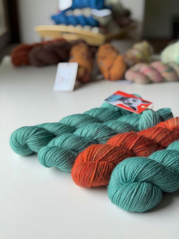 400g für kleinere Größen der Solveig Vest von Elenor Mortensen 400g für kleinere Größen der Solveig Vest von Elenor Mortensen
