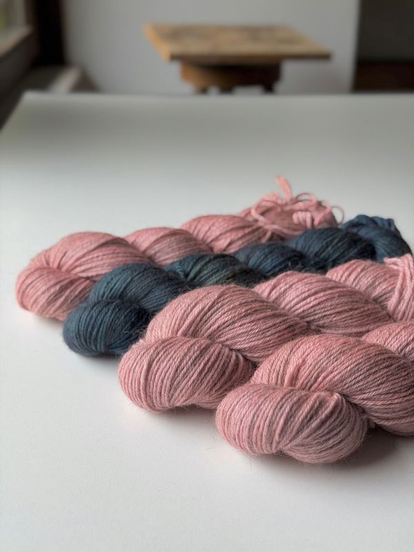 400g für kleinere Größen der Solveig Vest von Elenor Mortensen 400g für kleinere Größen der Solveig Vest von Elenor Mortensen