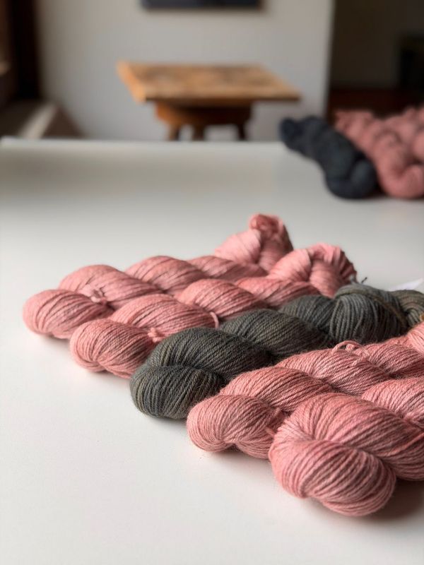 500g für größere Größen der Solveig Vest von Elenor Mortensen 500g für größere Größen der Solveig Vest von Elenor Mortensen