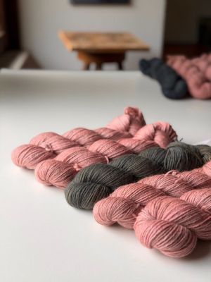 500g für größere Größen der Solveig Vest von Elenor Mortensen 500g für größere Größen der Solveig Vest von Elenor Mortensen