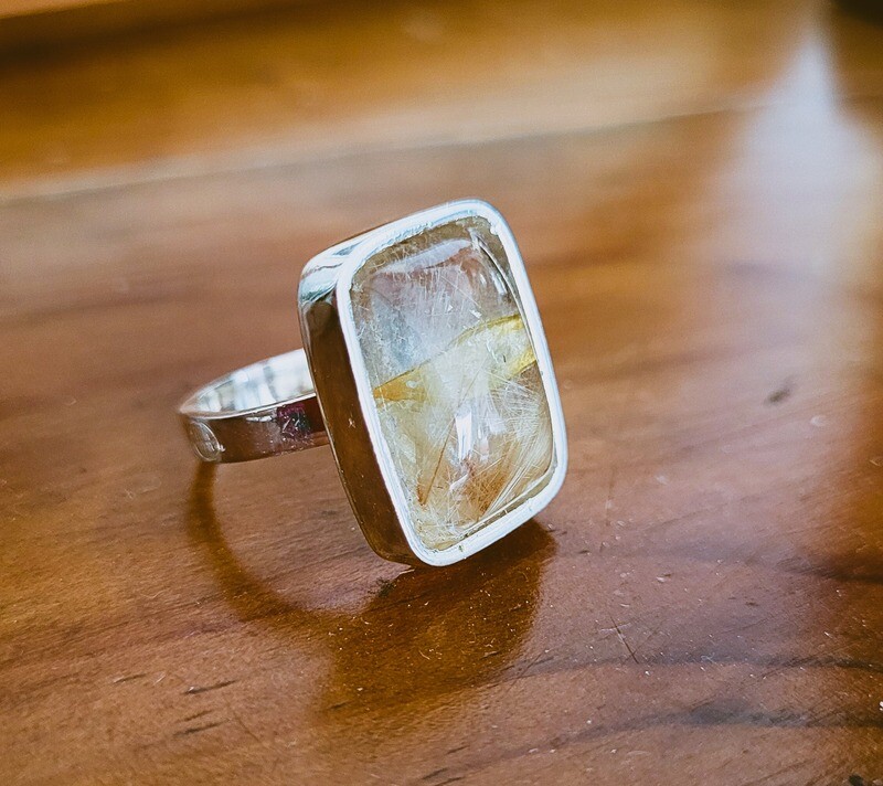 Anillo cuarzo rutilado dorado  rectángulo plata