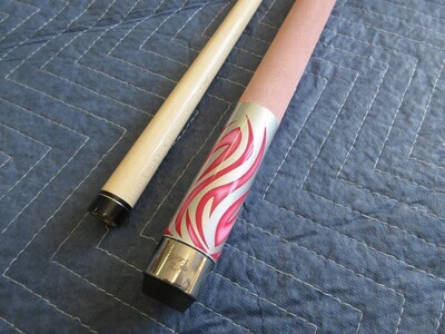 Players Flirt Pink Fire & Suede Pool Cue
