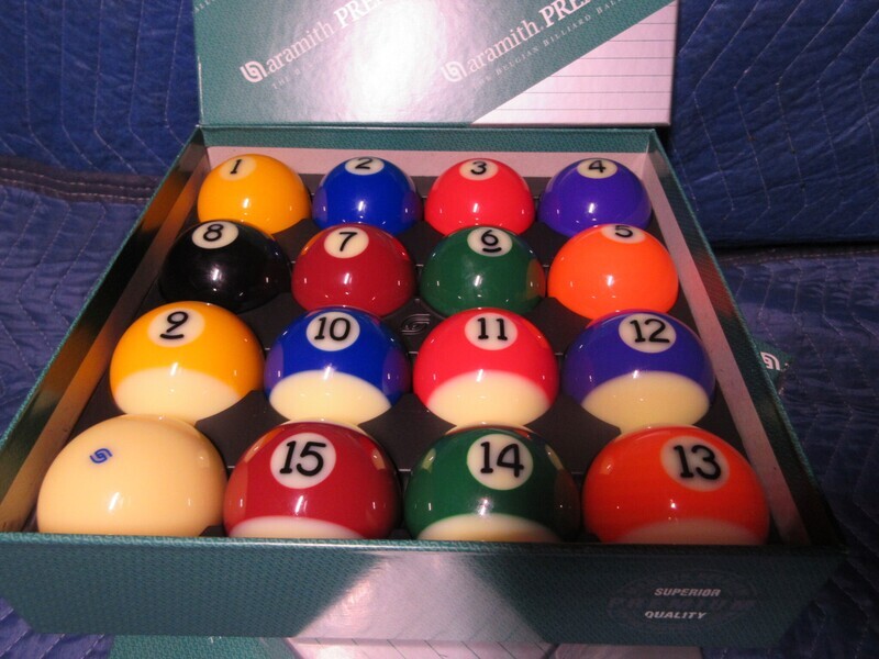 Aramith Premium Billiard Ball Set