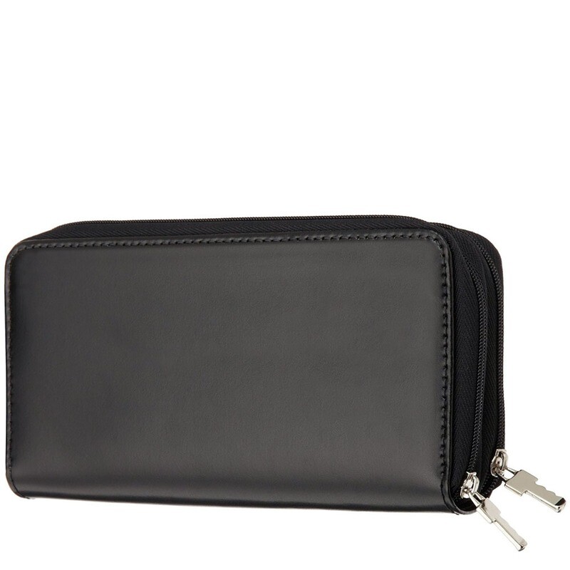 ZIPPERED CLUTCH