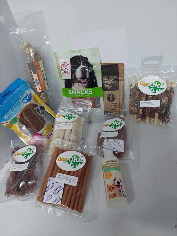 NIEUW!! mega mixpakket DierOKÉ hondensnacks 10 stuks diverse hondensnacks mix en varieer leuk voor kerst / sinterklaas / kerstpakket hond-  pakket 2