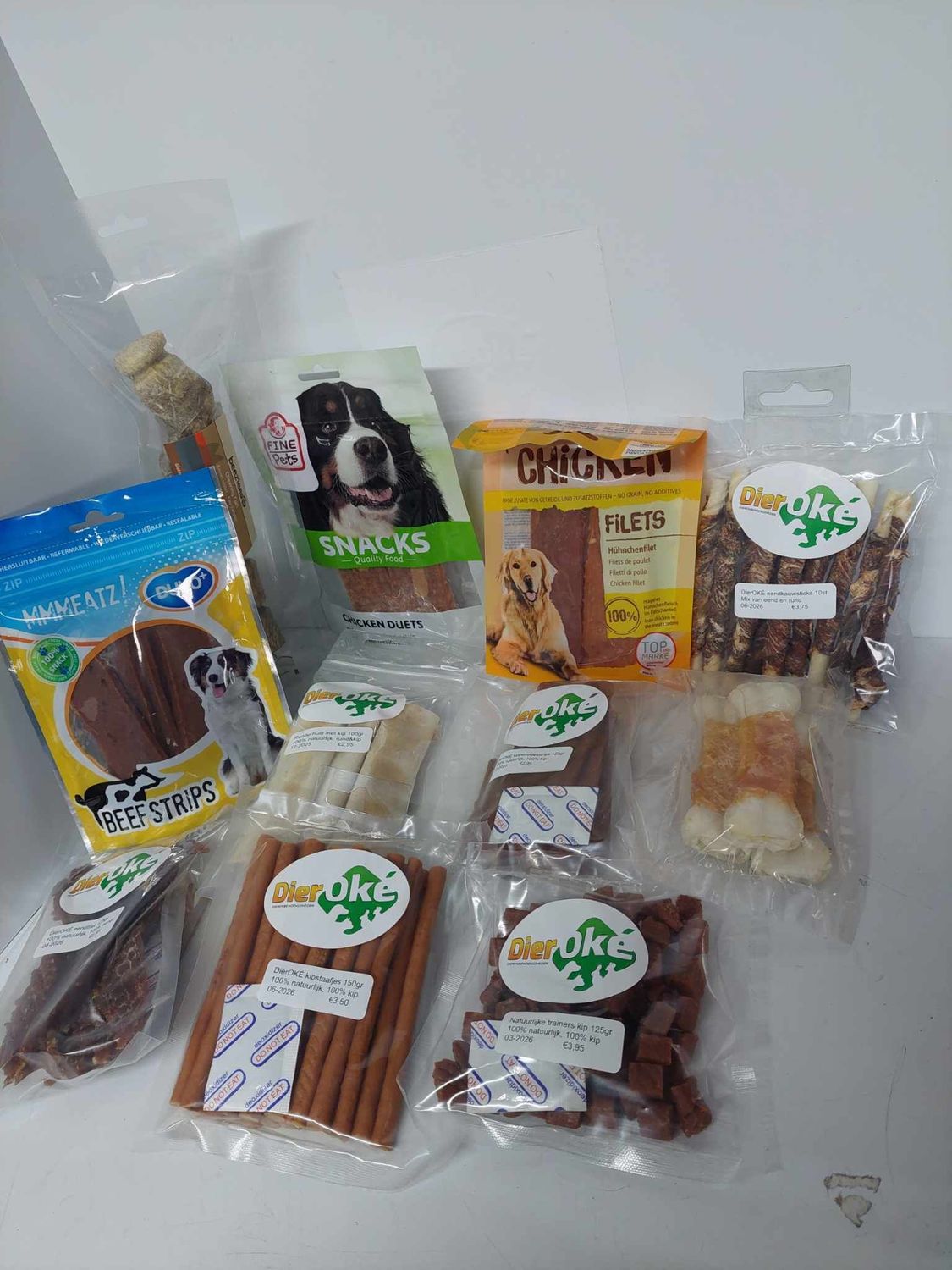 NIEUW!! mega mixpakket DierOKÉ hondensnacks 10 stuks diverse hondensnacks mix en varieer leuk voor kerst / sinterklaas / kerstpakket hond-  pakket 4
