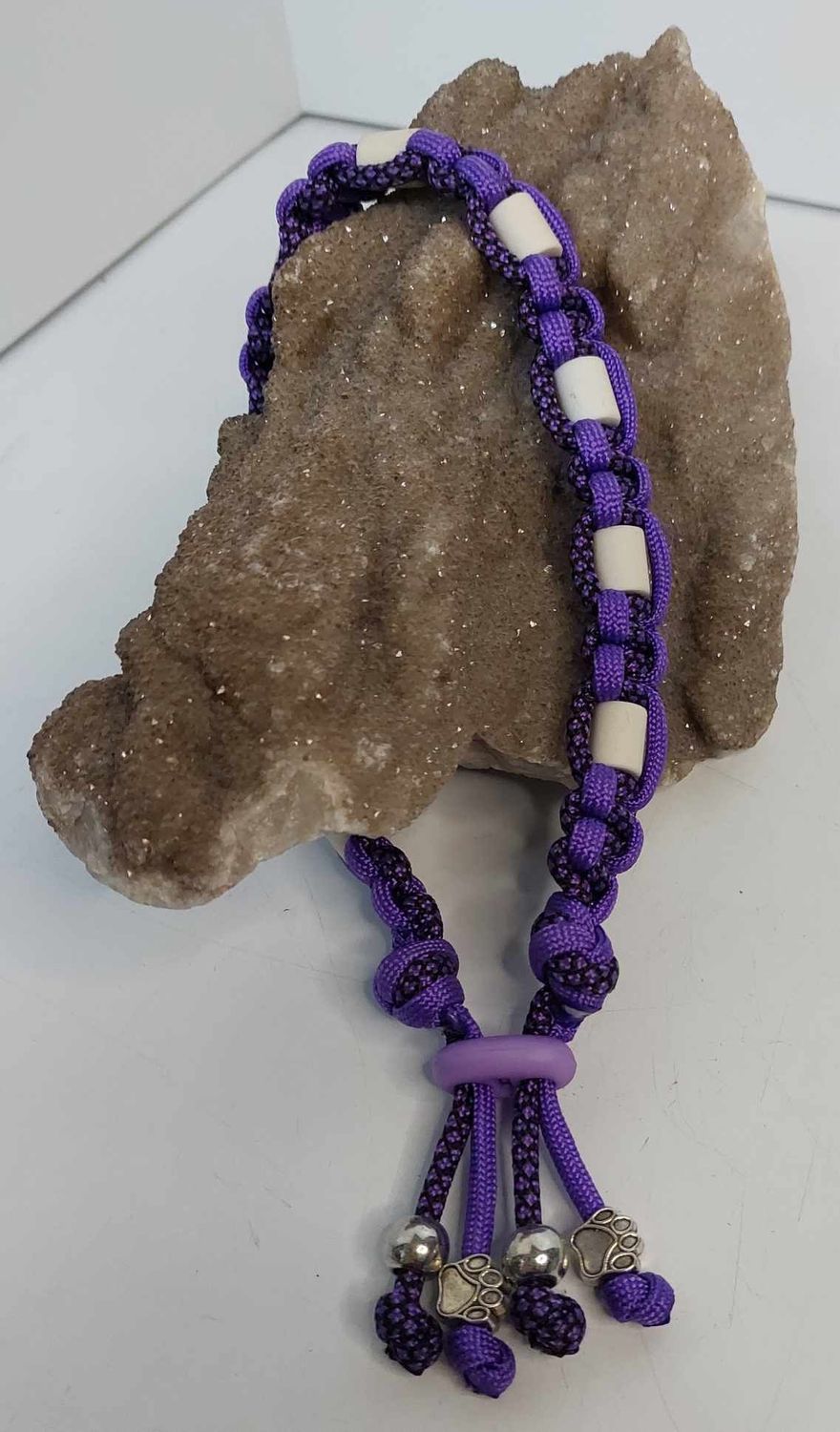 100% natuurlijk EMX anti-tekenketting - zonder chemicaliën - met de hand gemaakt - paars/zwart - 60cm