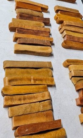 Yak kaas donkere zware variant +- 190  gram yakkaas himalaya cheese bone