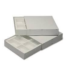 CAJA BAJA PARA 6 MODELOS
 MESTRA