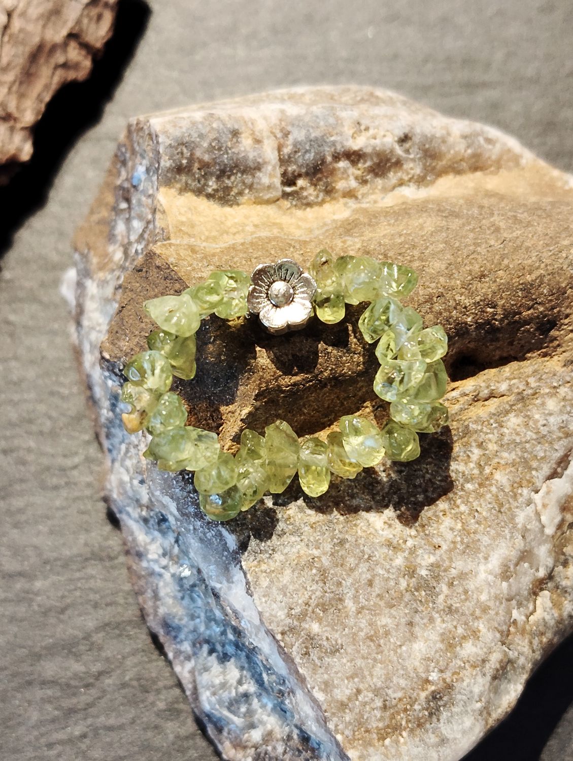 Bague en Préhnite chips