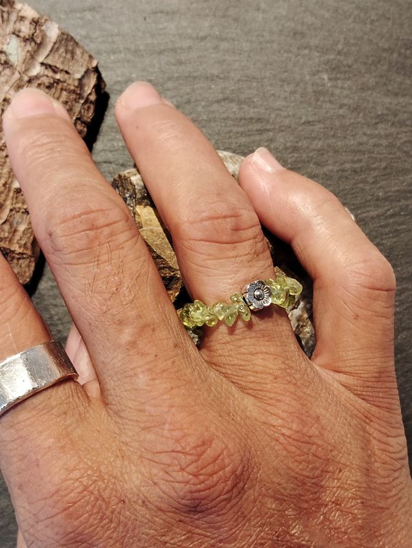 Bague en Préhnite chips
