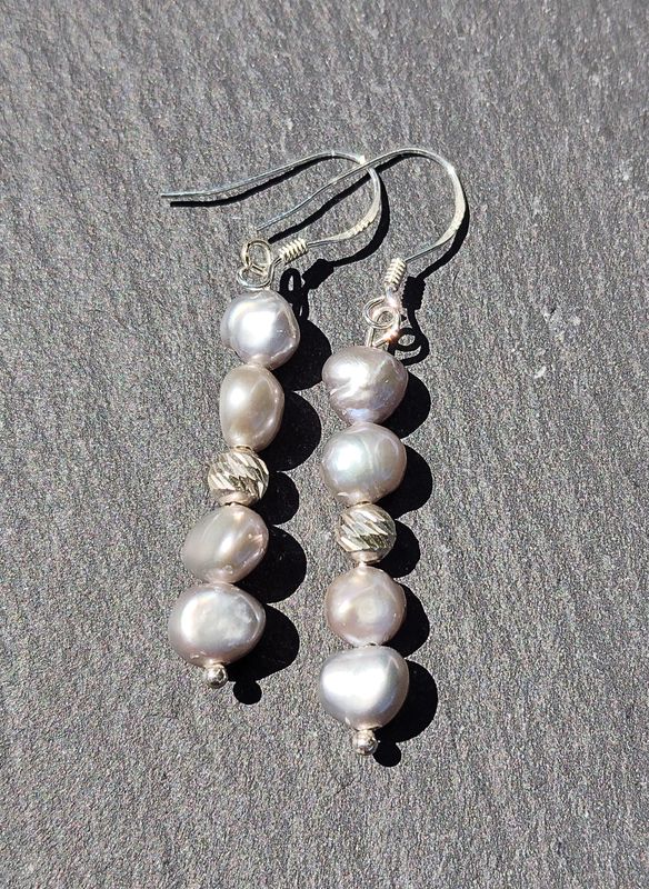 "Les Pendantes" Argent925 en Perles d'eau douce grise