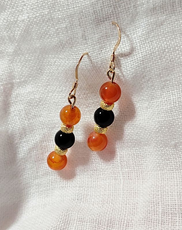 "Les Pendantes" Gold-Filled en Cornaline et Onyx