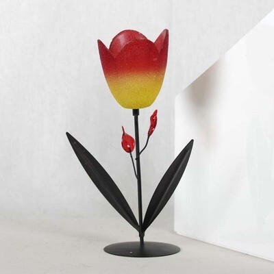 svečnik tulipan