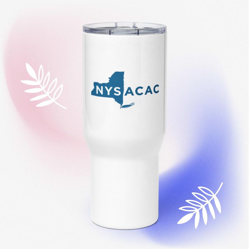 Travel mug with a handle